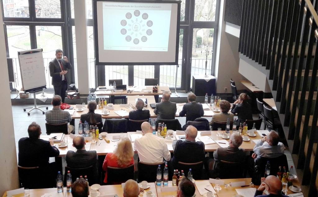 Vorsprung durch Wissen: Unser aktuelles Fortbildungsprogramm Vorsprung durch Wissen: Unser aktuelles Fortbildungsprogramm